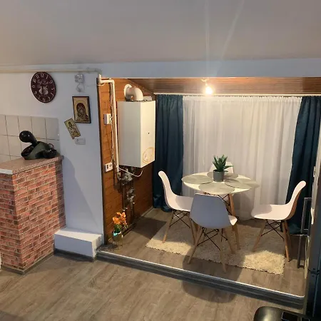 Lägenhet In Regim Hotelier *